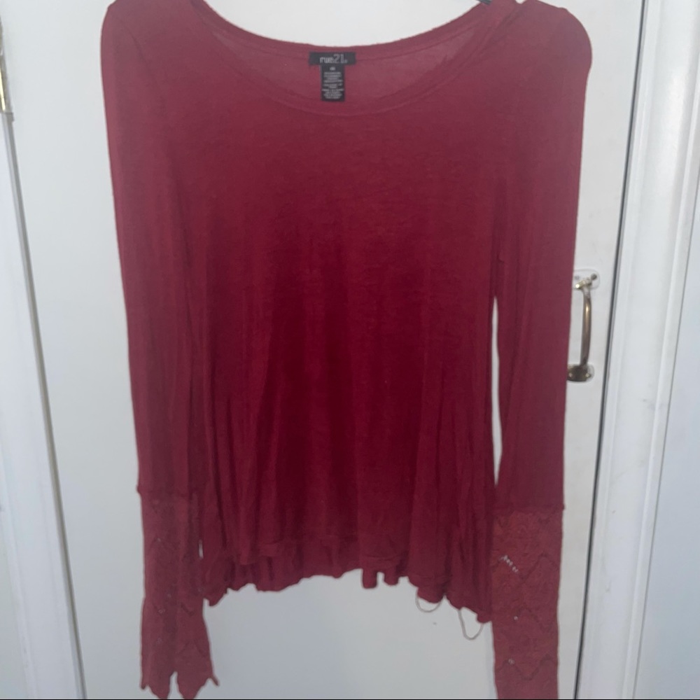 ✨Red Lace Top